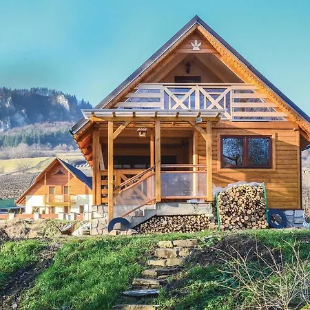 بيت للعطل Three-bedroom Holiday In