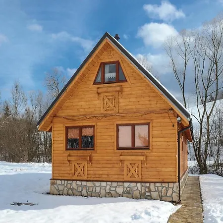 بيت للعطل Three-bedroom Holiday In *