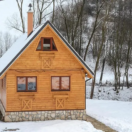 بيت للعطل Three-bedroom Holiday In *
