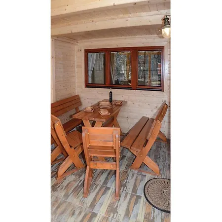 Three-bedroom Holiday In * دولني كوبين