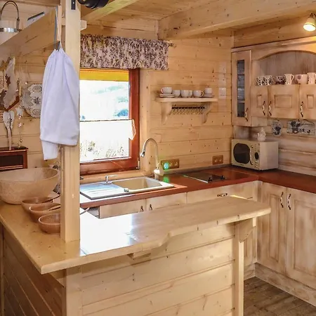 بيت للعطل Three-bedroom Holiday In