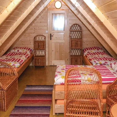 Three-bedroom Holiday In 펜션 *