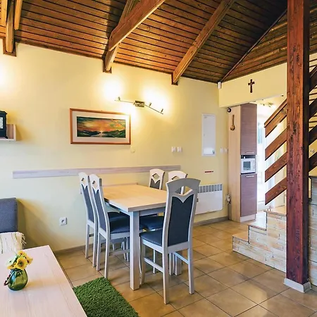 Three-bedroom Holiday In