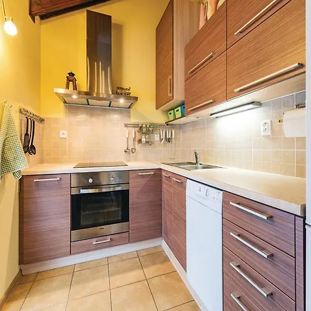 Three-bedroom Holiday In
